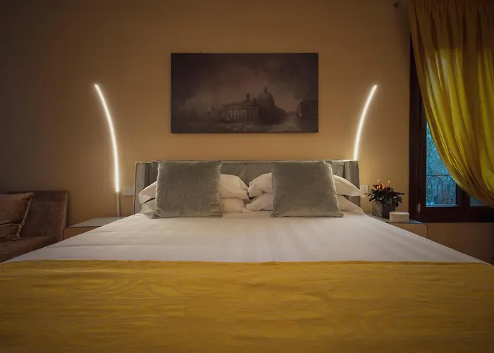 Cinqueteste Luxury Home