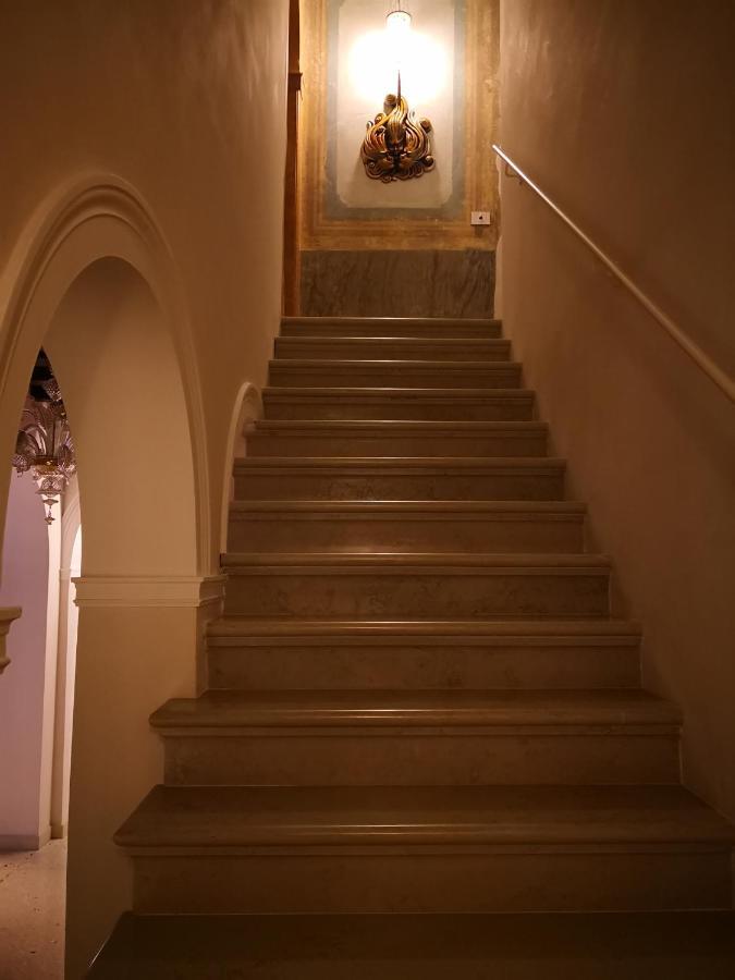 Pensión Cinqueteste Luxury