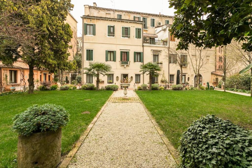 Cinqueteste Luxury 2* Venecia